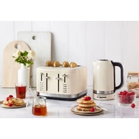  KitchenAid 4 Slice Toaster